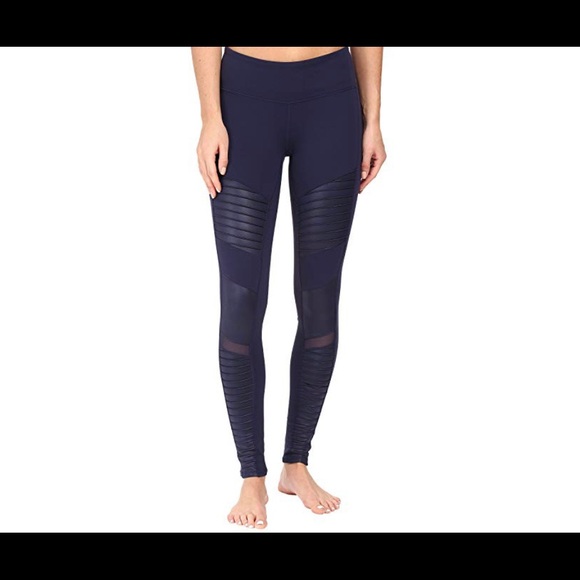 ALO Yoga Pants - Brand new (tag still on) Alo Moto Leggings